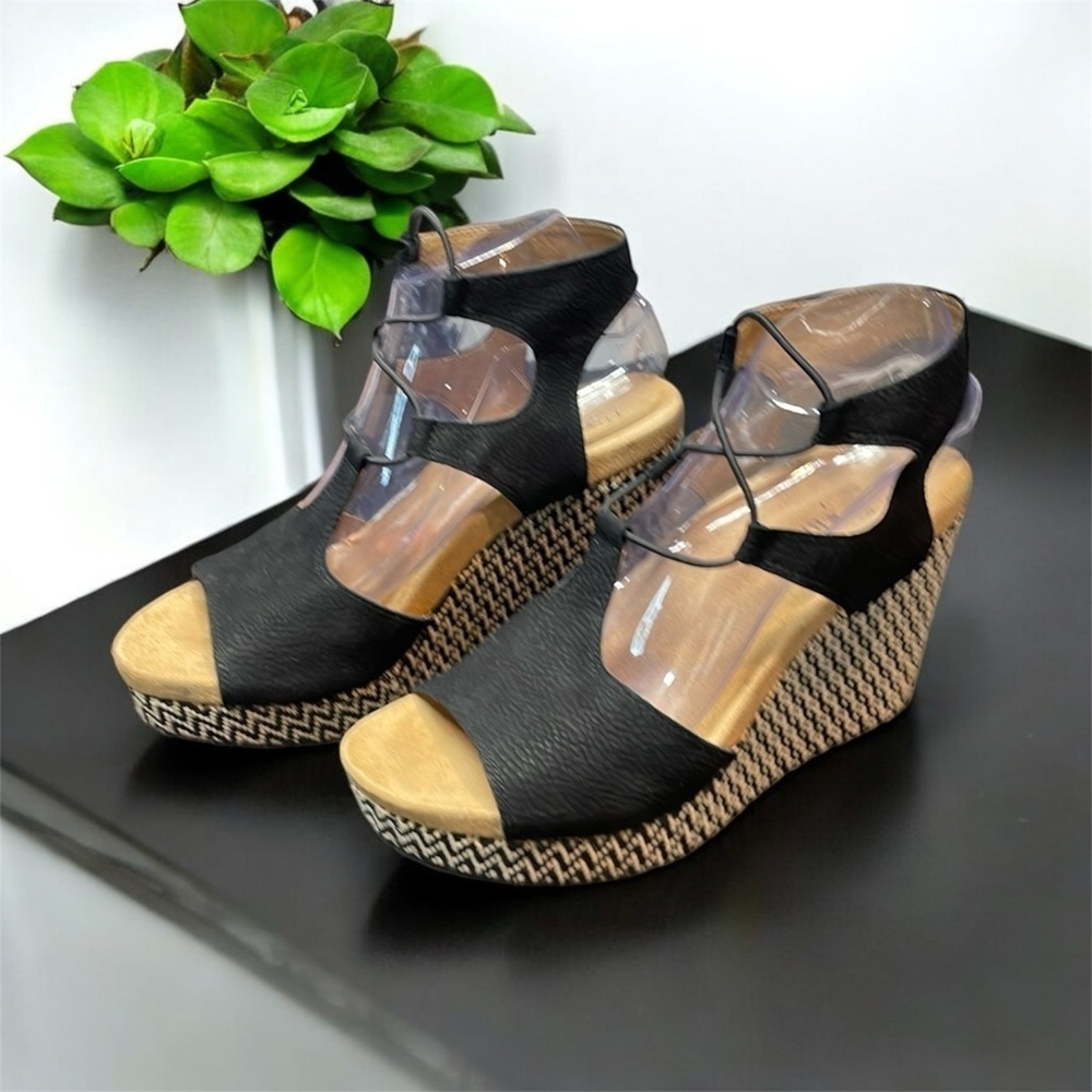 Lucky Brand Yejidas Sandals size 9